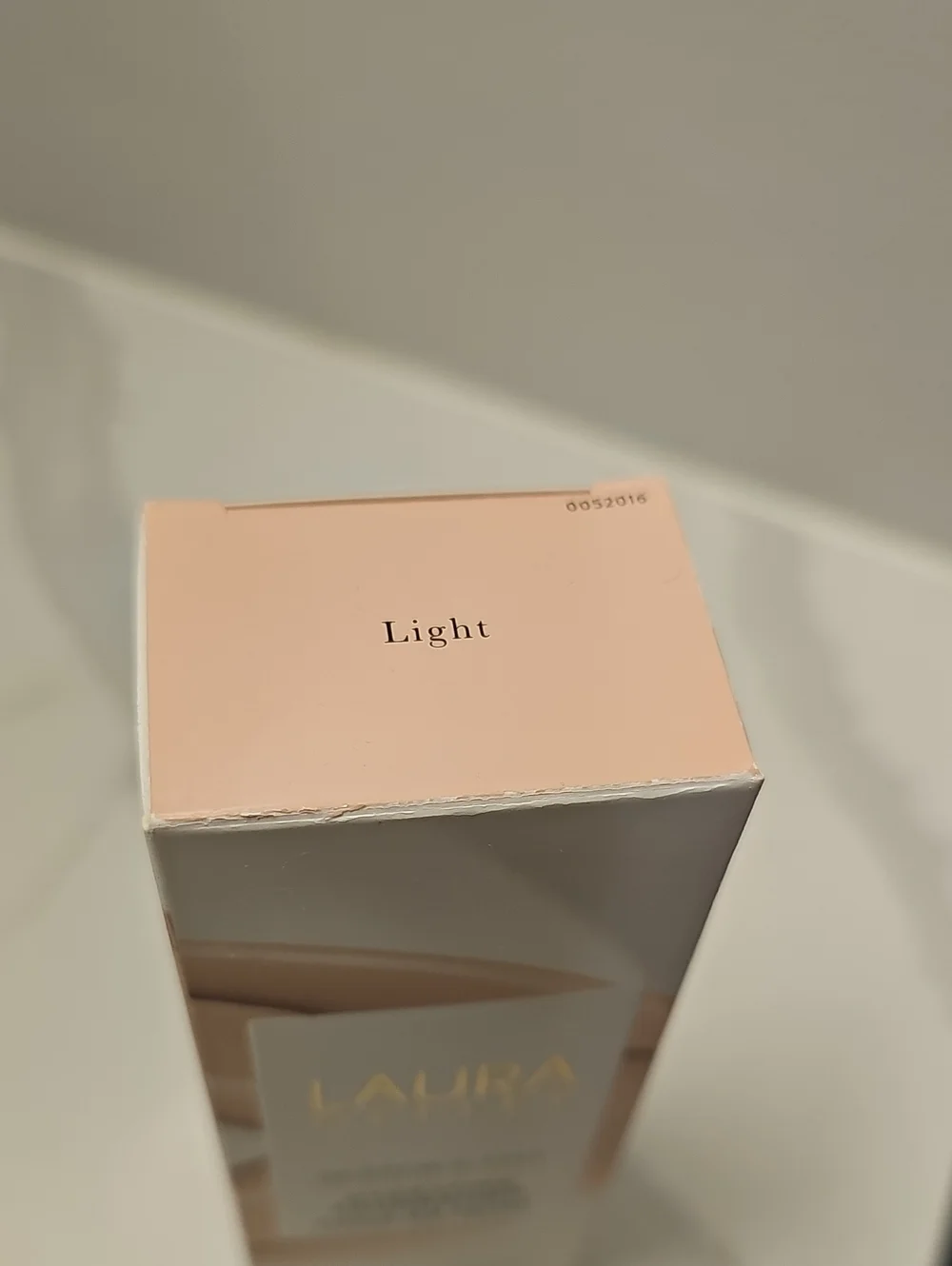 Laura Geller light shade